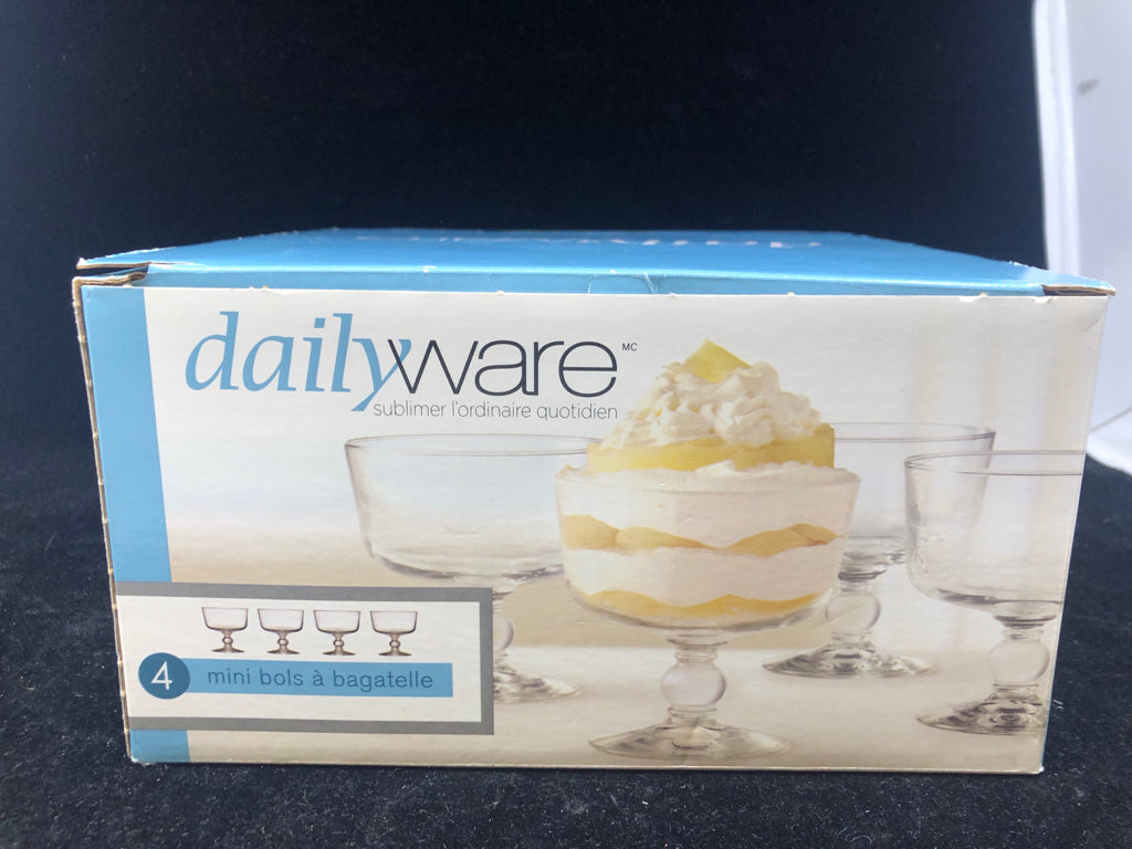 NIB 4 GLASS MINI TRIFLE BOWLS.