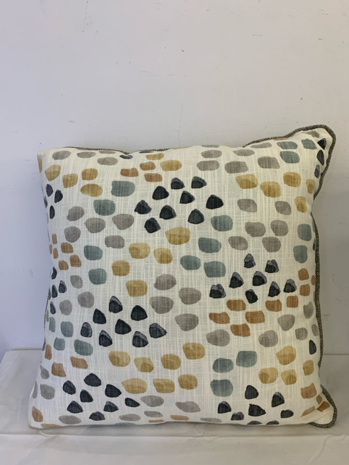 2 TONED PILLOW ONE SIDE GRAY OTHER WHITE W/ COLORED CIRCLES.