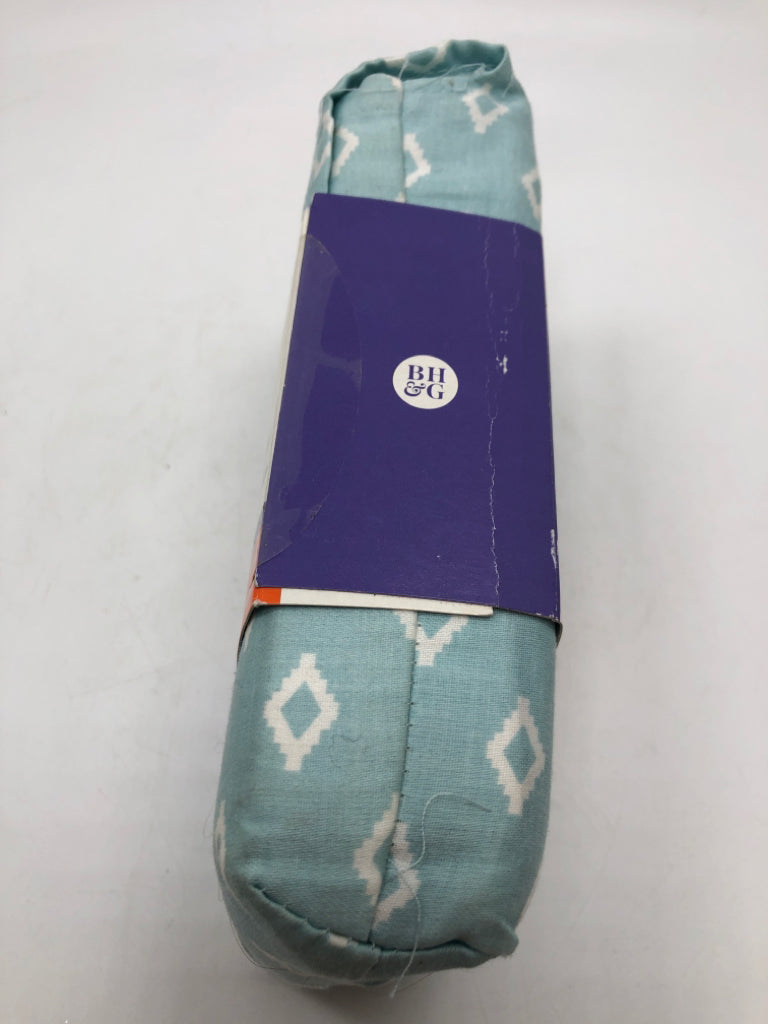 BLUE COTTON DAMASK KING PILLOW CASES.