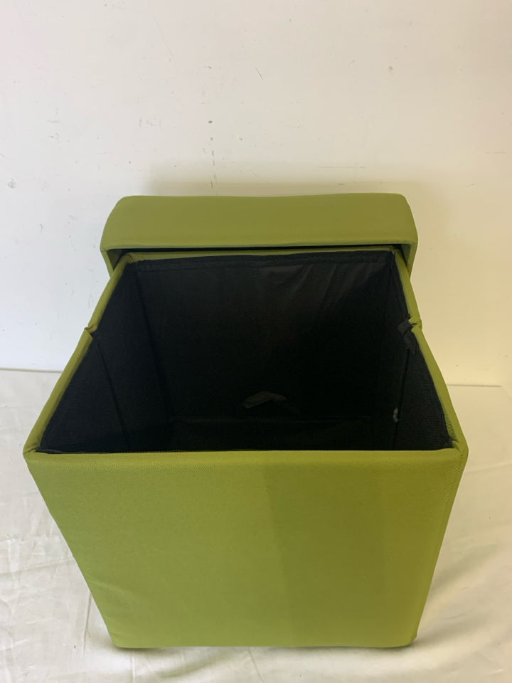 GREEN FOLDABLE FOOT CUBE OTTOMAN W/ TRAY.