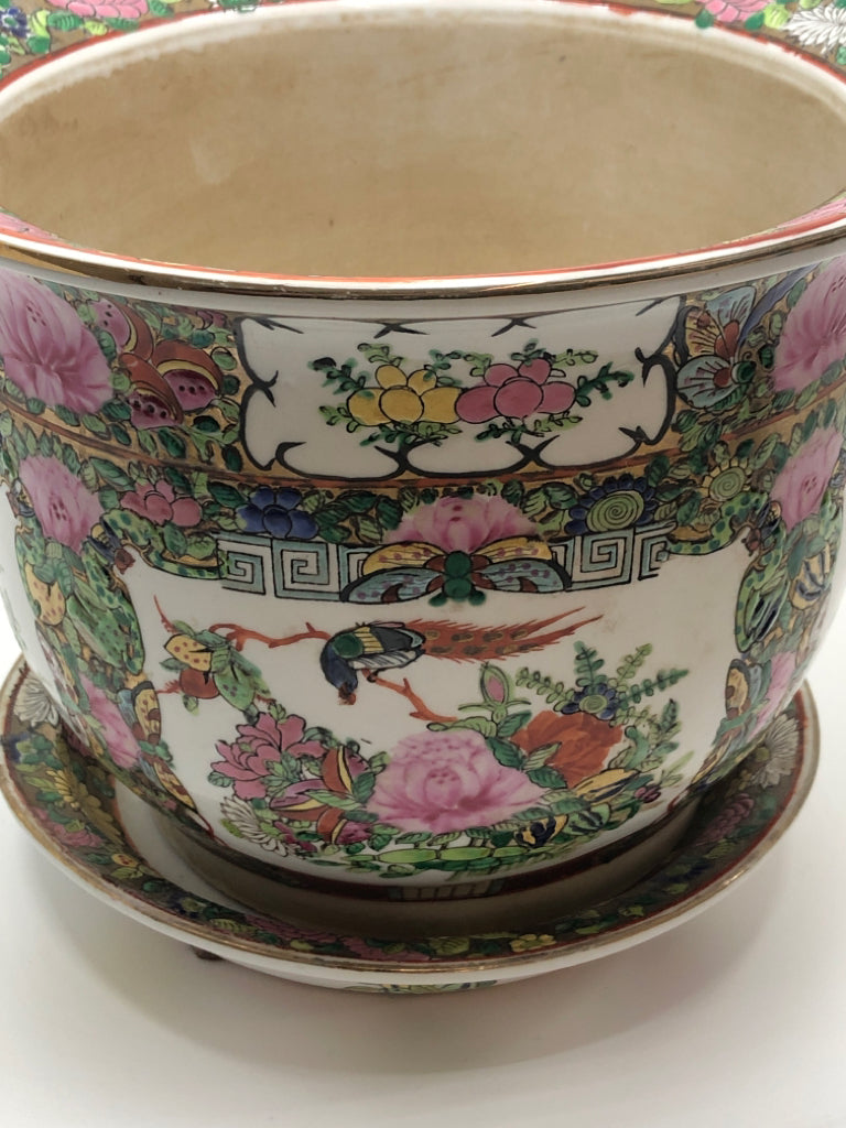 BIRDS AND FLOWERS EMBOSSED PLANTER W/DRIP TRAY.