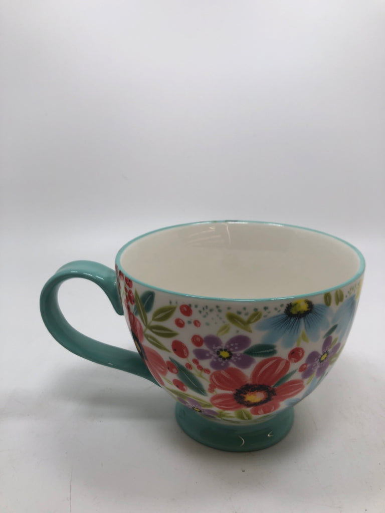 TEAL FLORAL FOOTED MUG.
