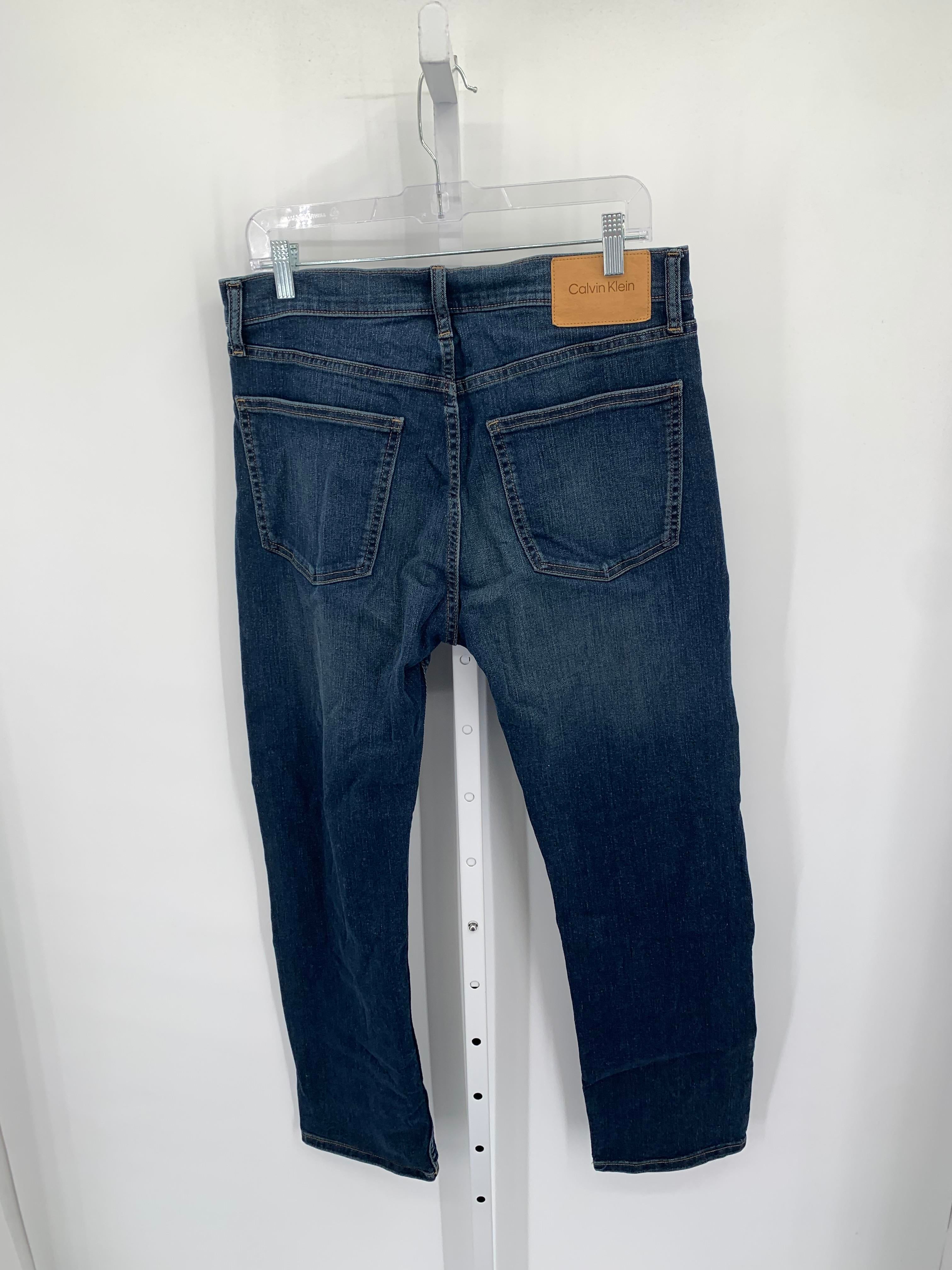 SLIM STRAIGHT FIT JEANS