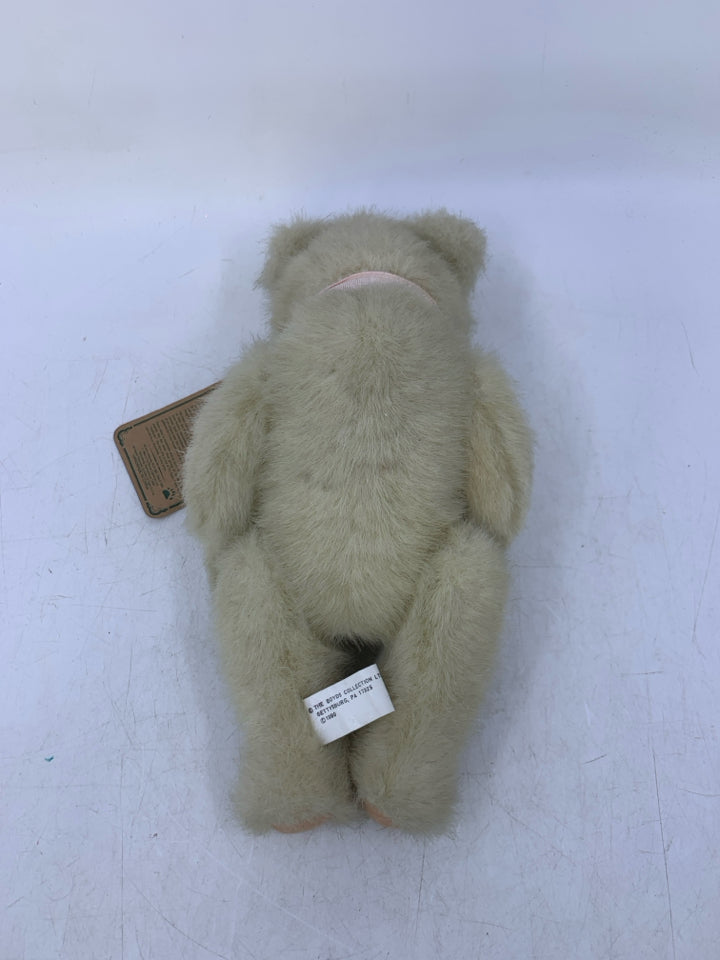 WHITE BEAR W/ PINK BOW.