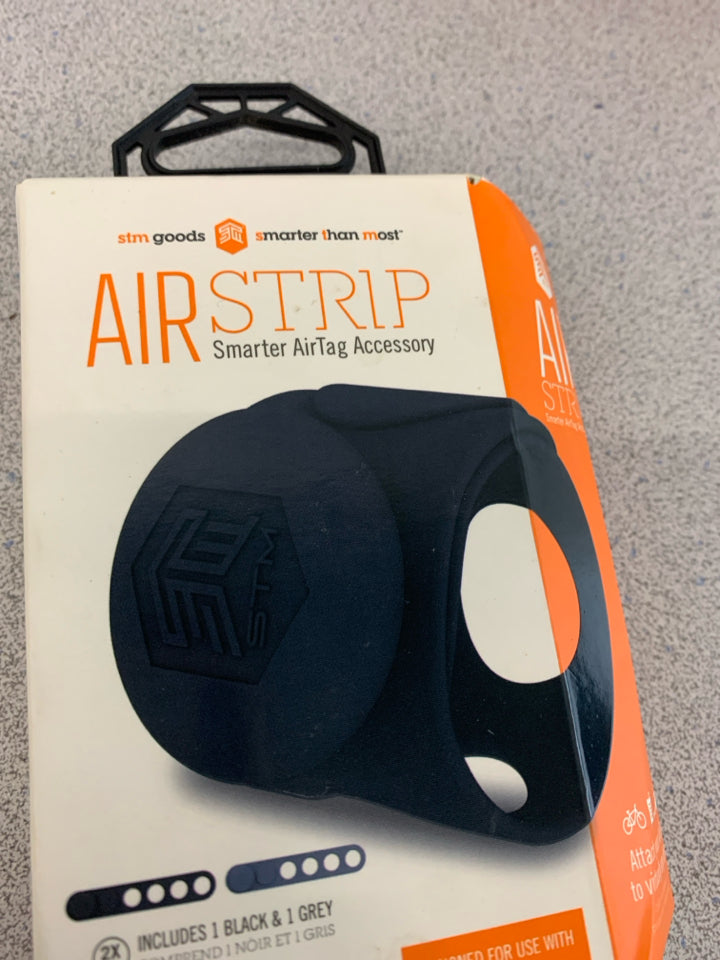 AIRSTRIP AIRTAG ACCESSORY.
