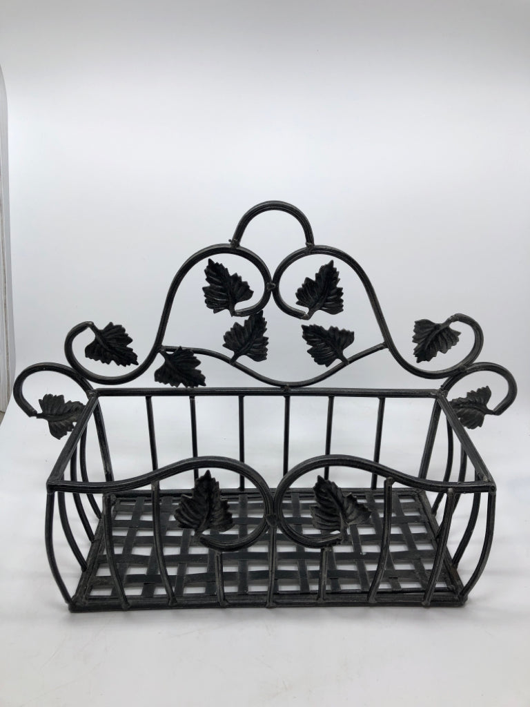 METAL W/IVY FLOWER BOX.