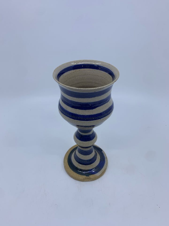 BLUE/BEIGE STRIPED POTTERY CANDLE HOLDER.
