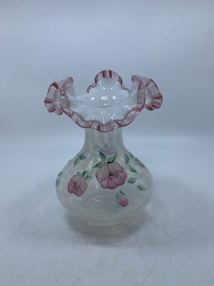 VTG HAND PAINTED OPALESCENT GLASS W/ PINK ROSES RUFFLE TOP VASE.