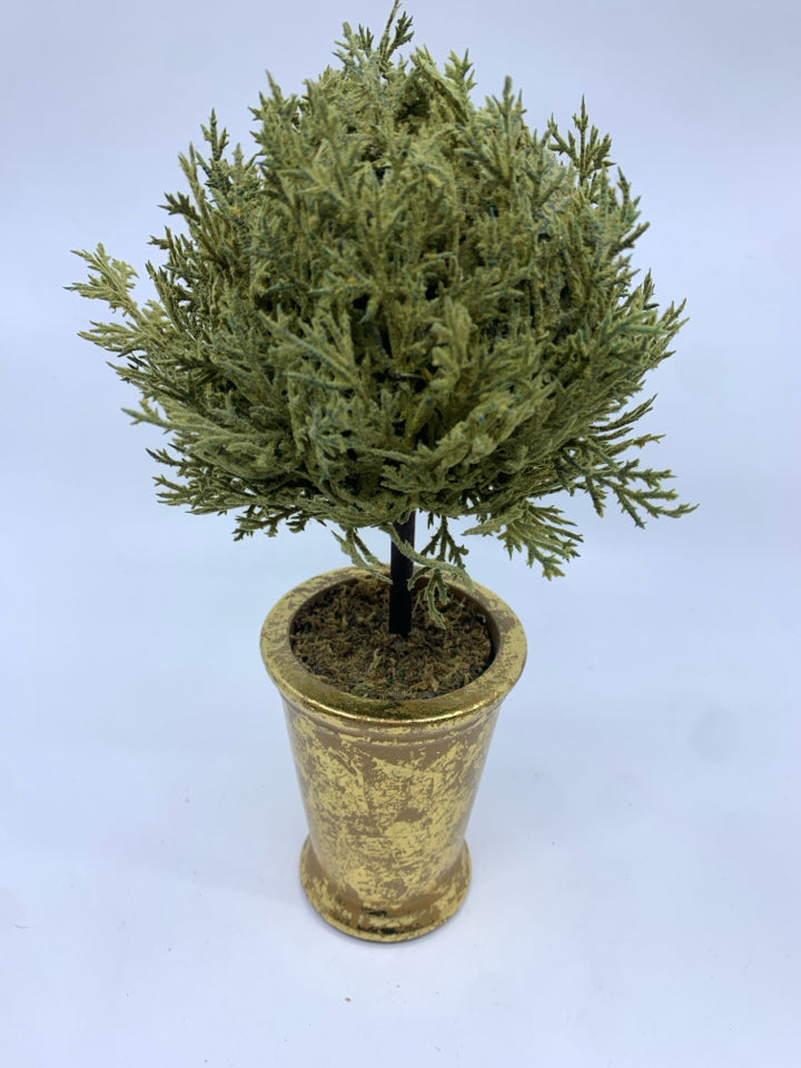 FAUX GOLD PLANTER W/ SMALL CIRCLE TREE.