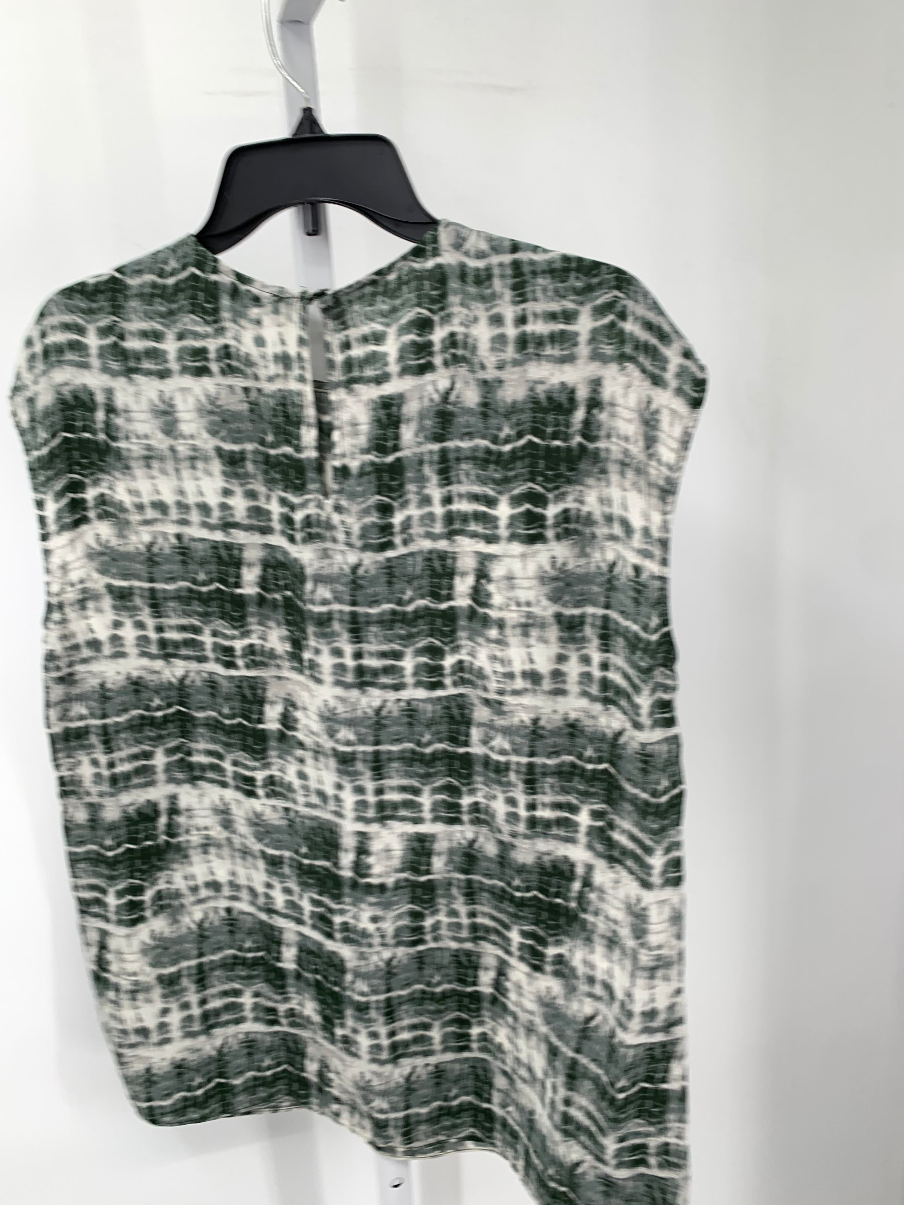 Halston Size Large Misses Sleeveless Shirt
