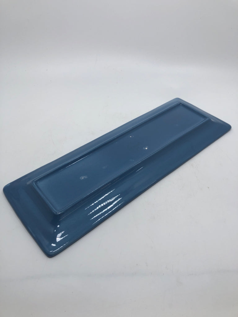 BLUE GLAZED RECTANGULAR TRAY.
