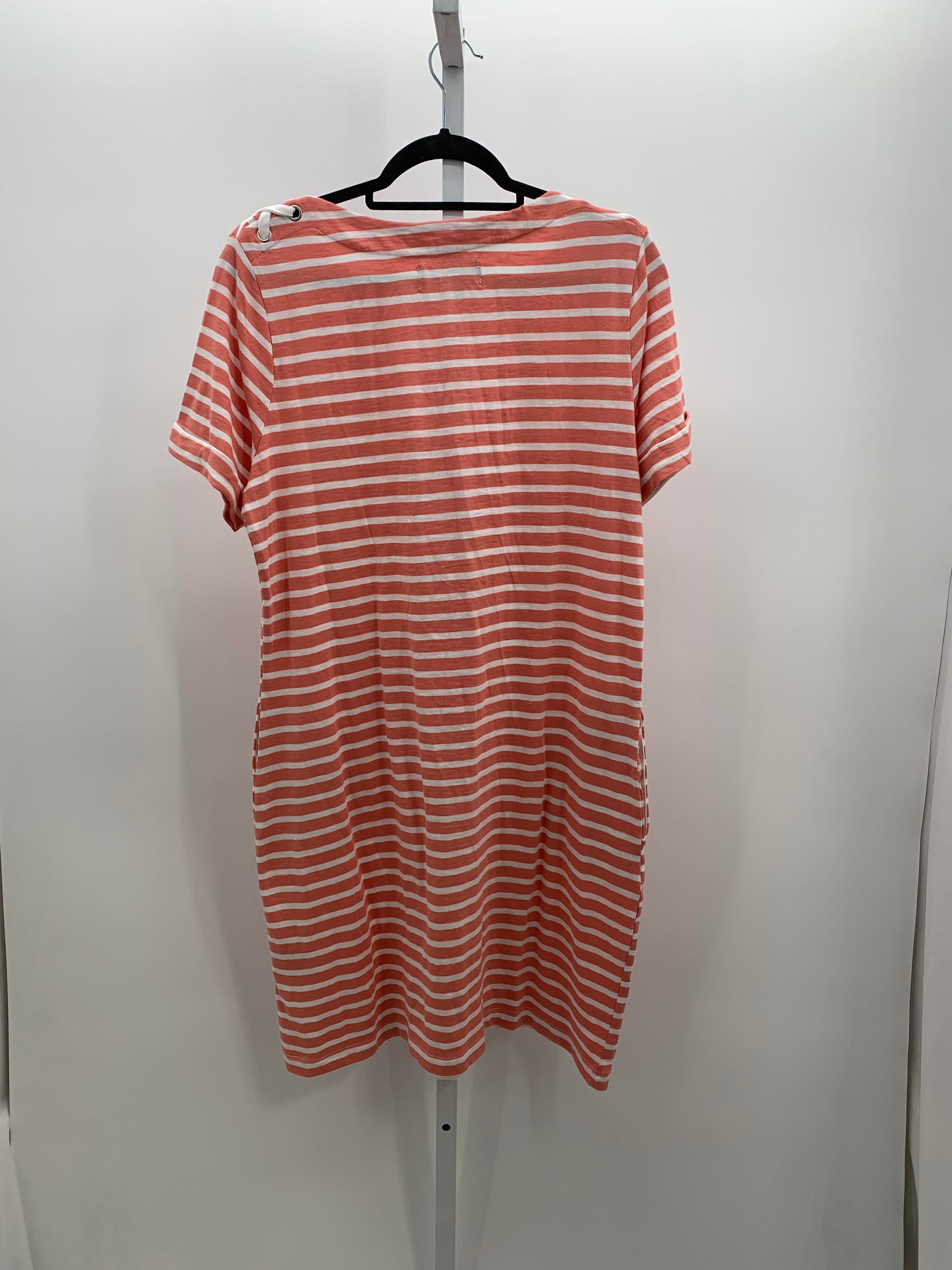 Erika Size Medium Misses Short Sleeve Dress