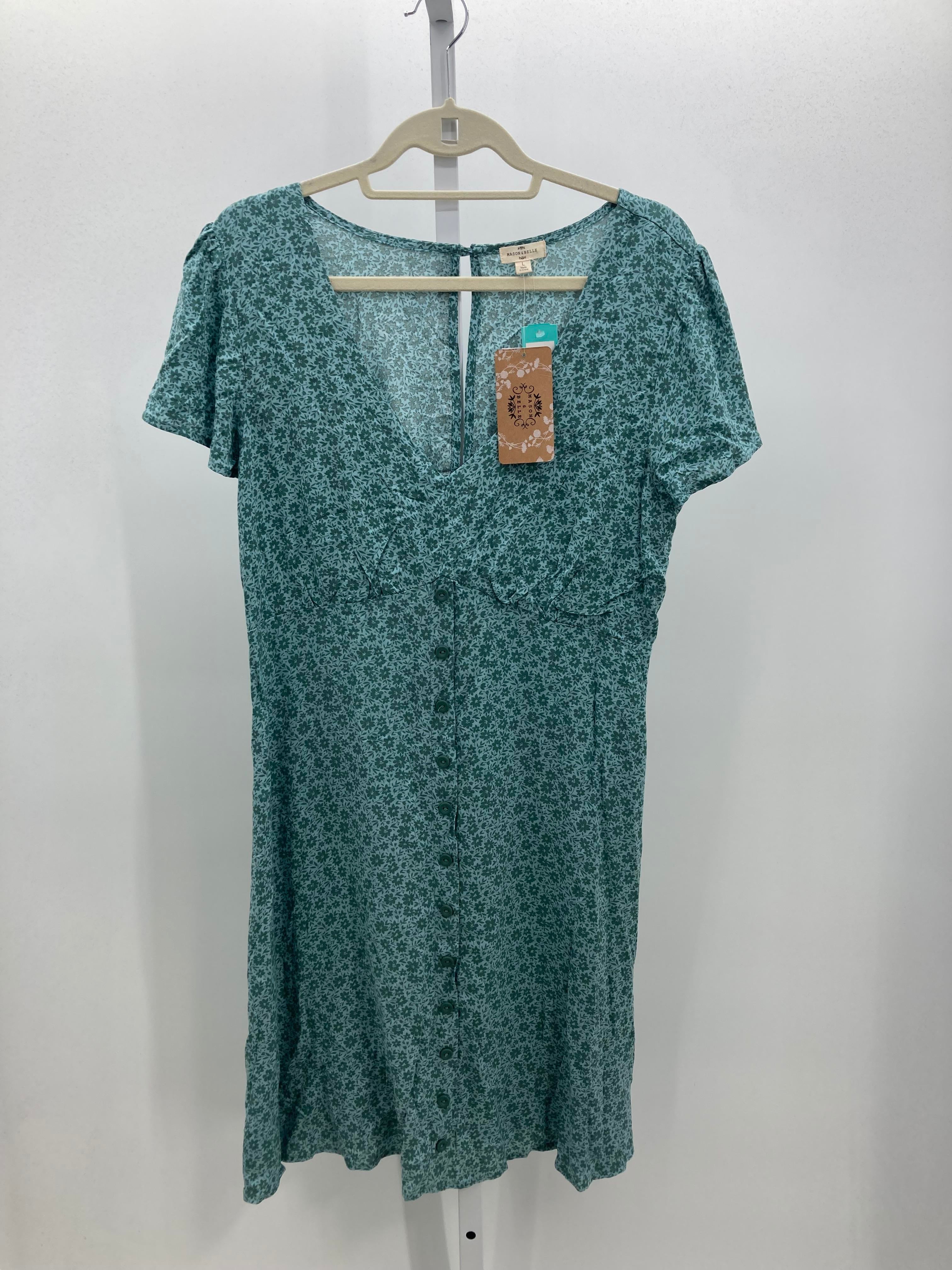 Size Large Misses Short Sleeve Dress