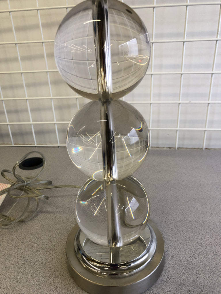 HEAVY GLASS BALL LAMP W WHITE SHADE.