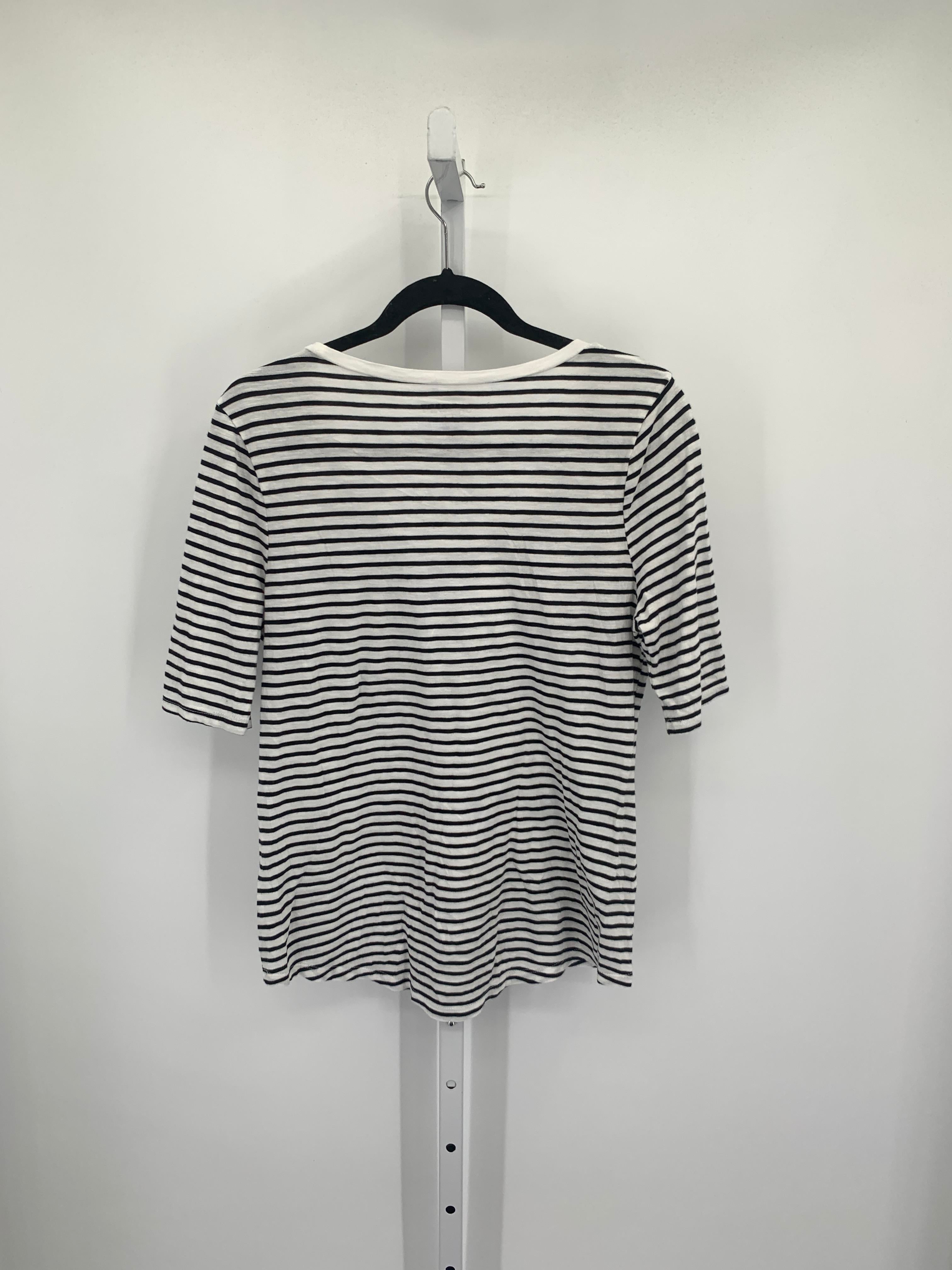 Old Navy Size Medium Misses Short Sleeve Shirt