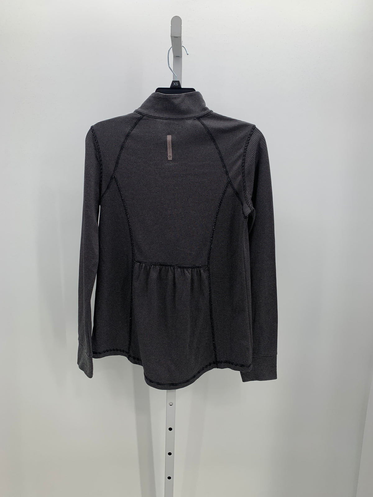 Xersion Size Medium Misses Long Sleeve Shirt