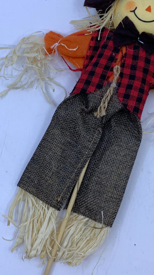 SCARECROW STAKE.