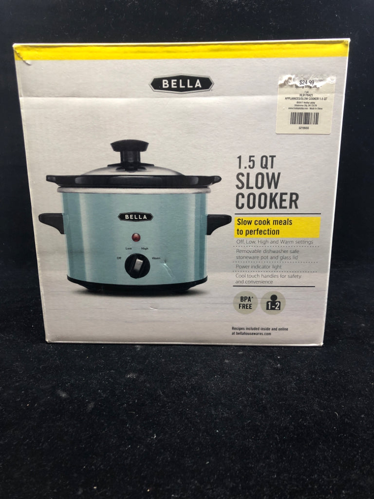 NIB SMALL SLOW COOKER.