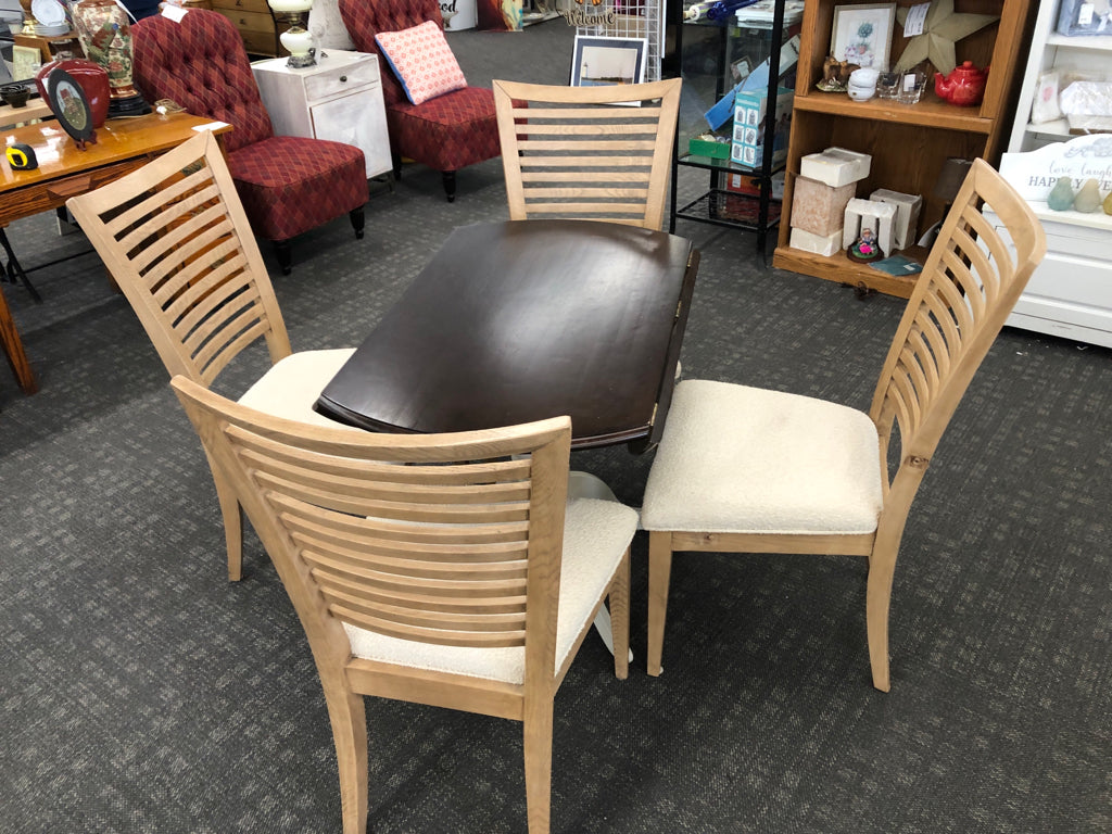 BROWN EXTENDABLE TABLE W/4 CREAM CHAIRS.