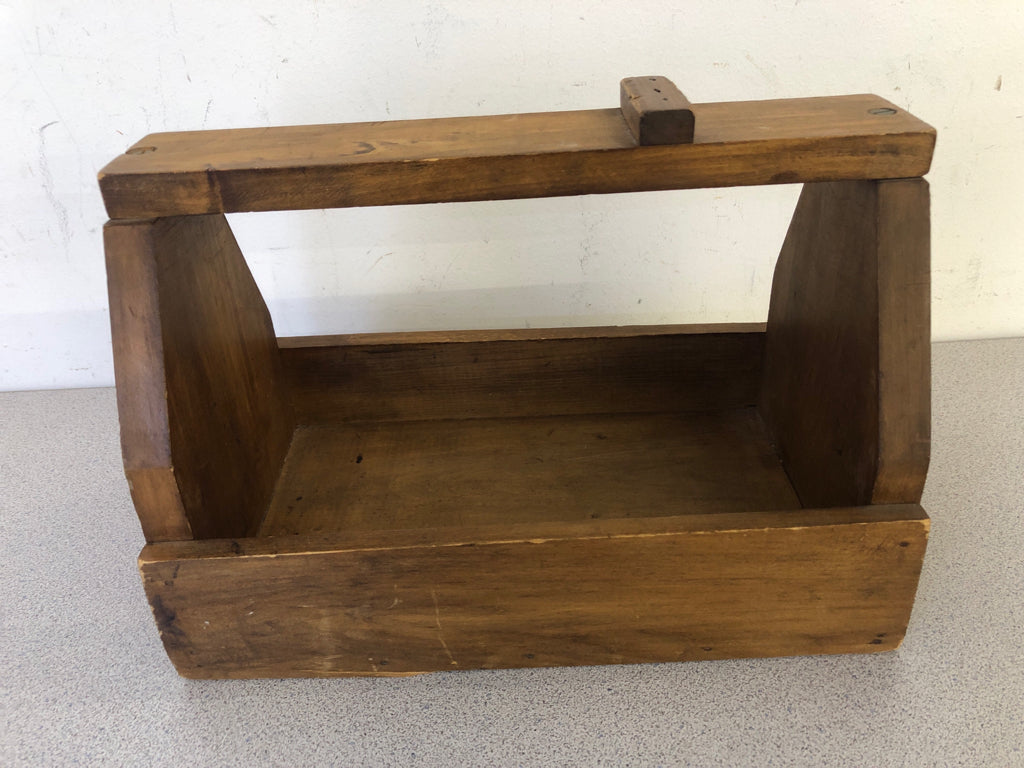 SOLID WOOD BASKET TOTE.