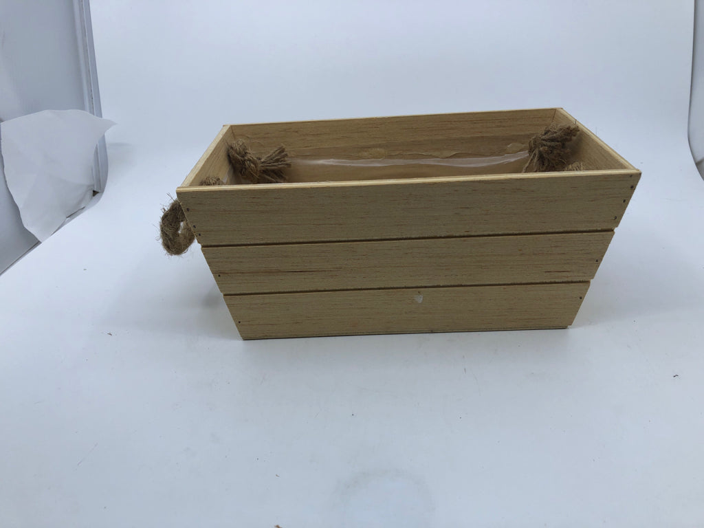 WOOD LET LOVE GROW PLANTER.