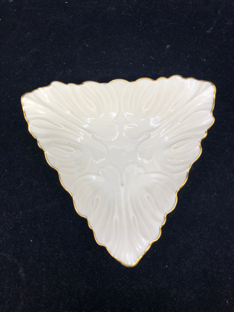 LENOX CREAM TRIANGLE FEATHER BOWL.