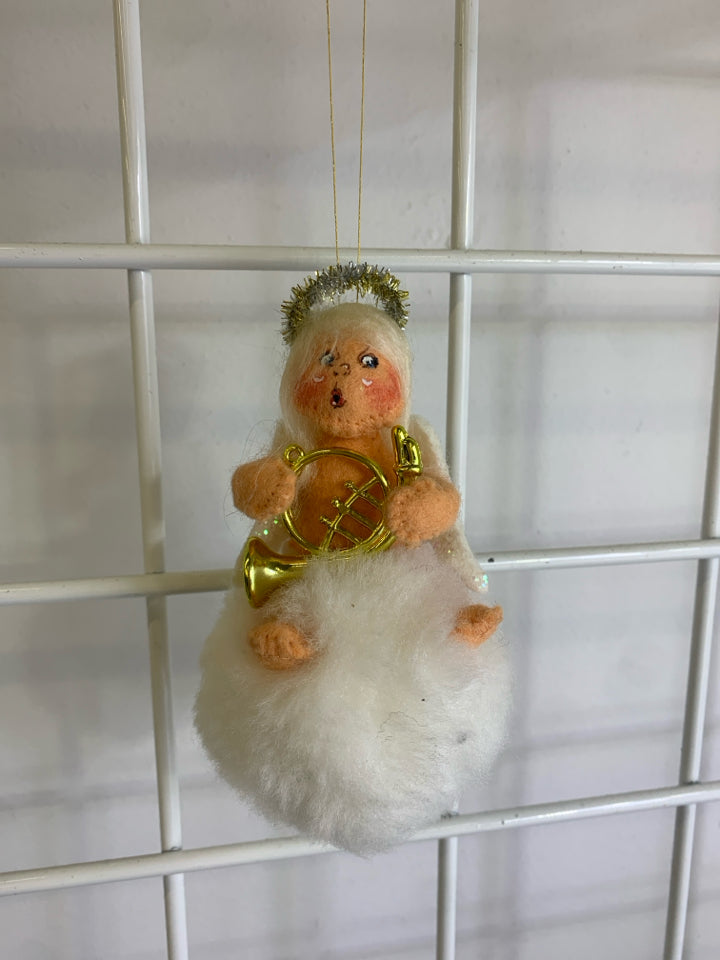 ANNALEE CHERUB ON CLOUD.