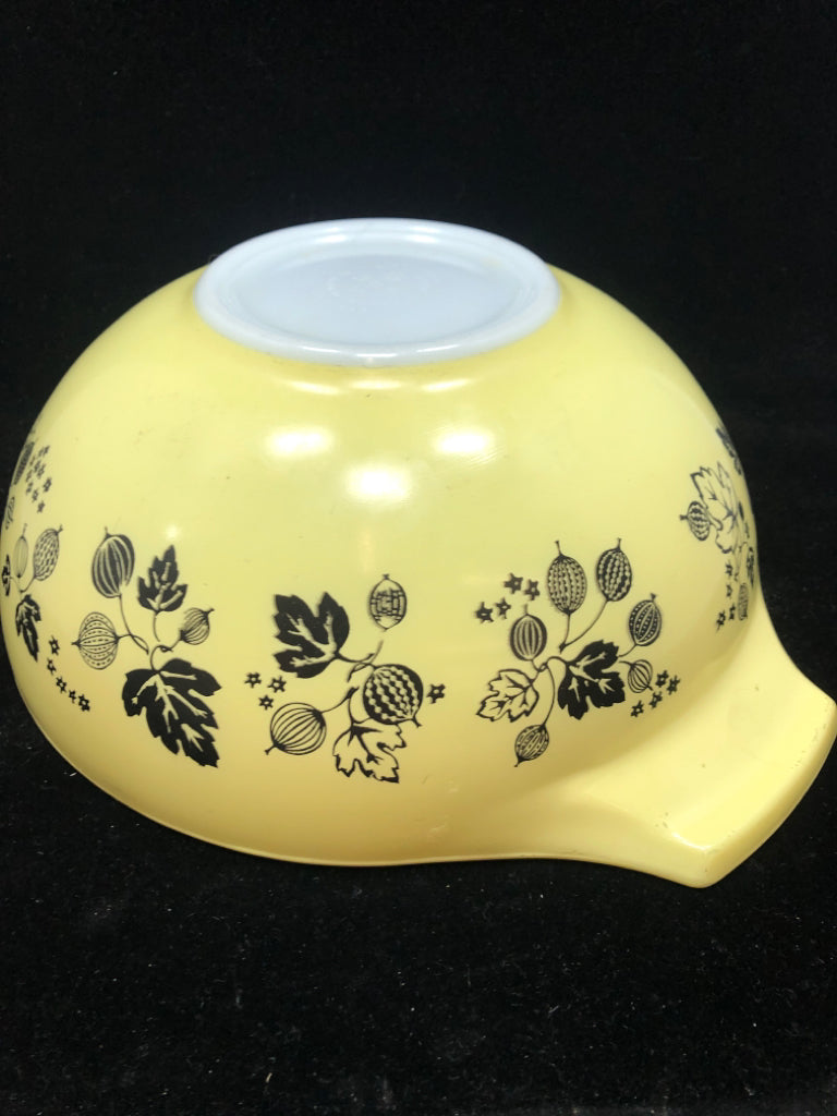 VTG PYREX GOOSEBERRY CINDERELLA MIXING BOWL #444.