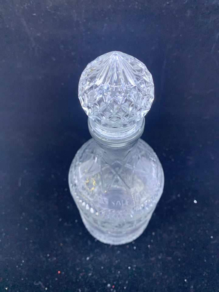 EMBOSSED GLASS DECANTER W BALL TOP.