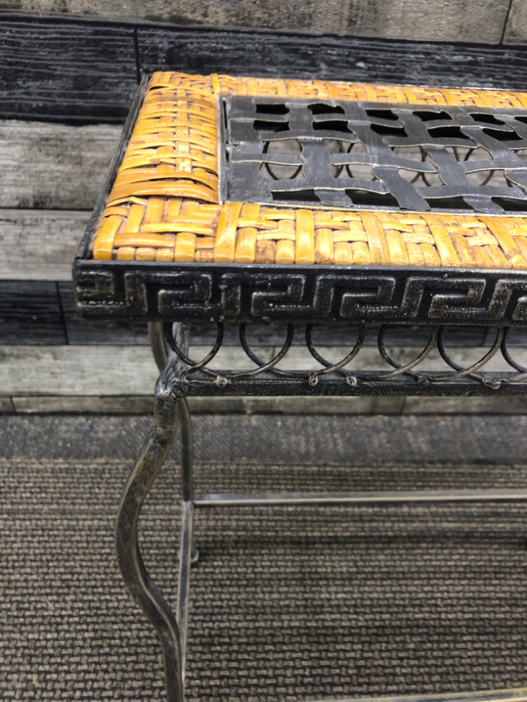 WOVEN METAL PLANT STAND.