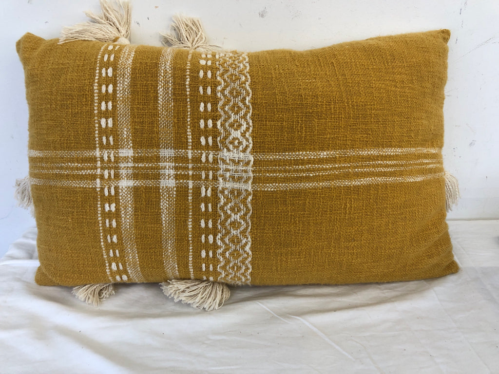 RECTANGLE YELLOW AND CREAM PILLOW W TASSELS.