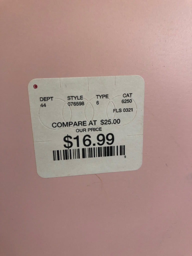 LARGE PINK HEART PHOTO HOLDER.