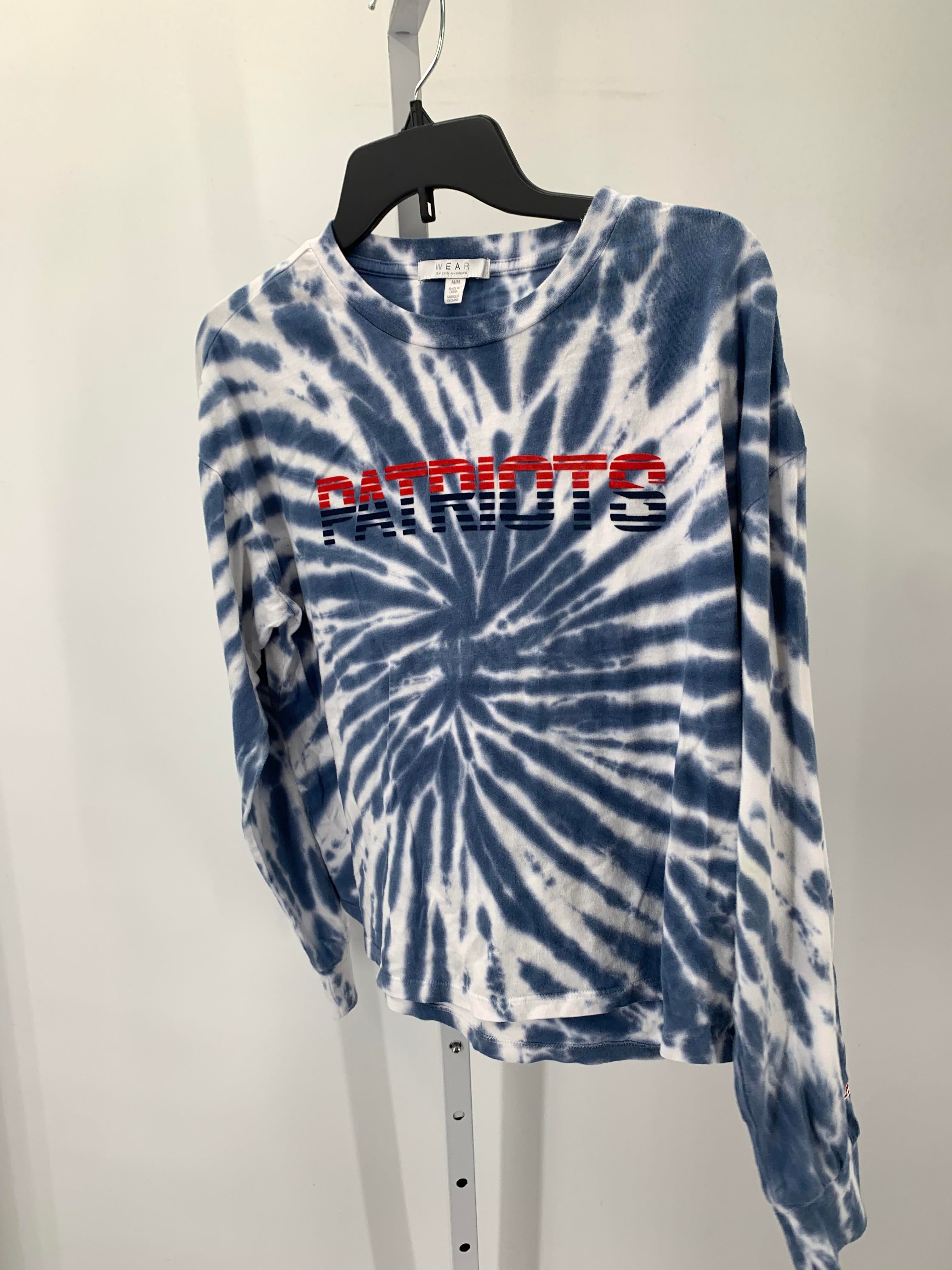 Size Medium Juniors Long Sleeve Shirt