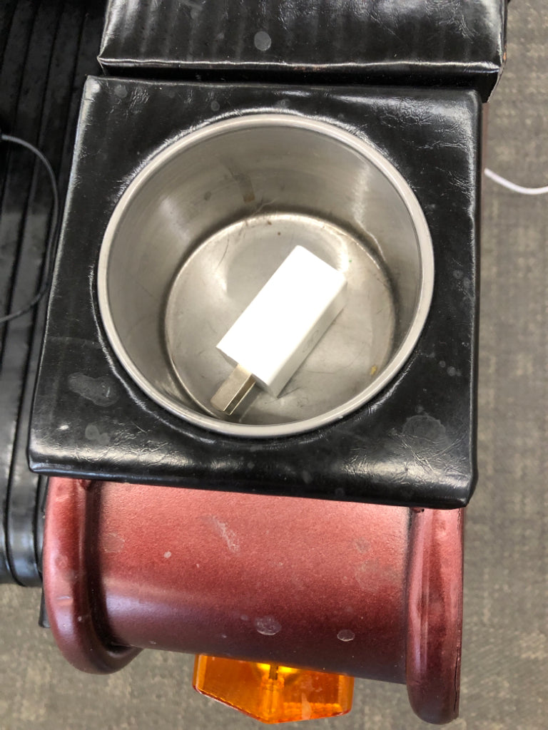 VTG STYLE CAR COUCH- LIGHTS & BLUETOOTH SPEAKER ON WOOD LEGS.