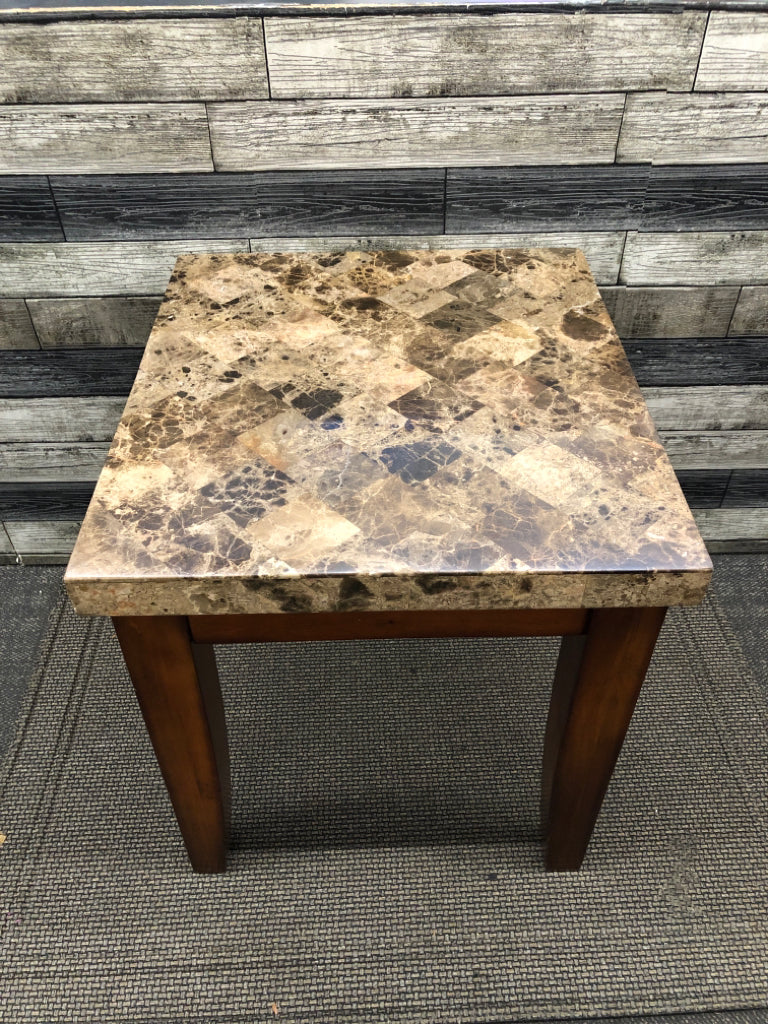 DARK WOOD BASE HEAVY MARBLE TOP SIDE TABLE.