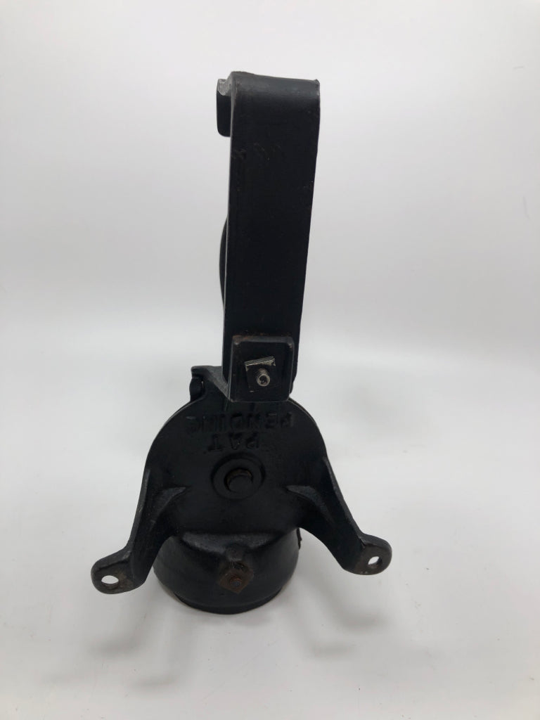 VTG METAL COFFEE GRINDER.