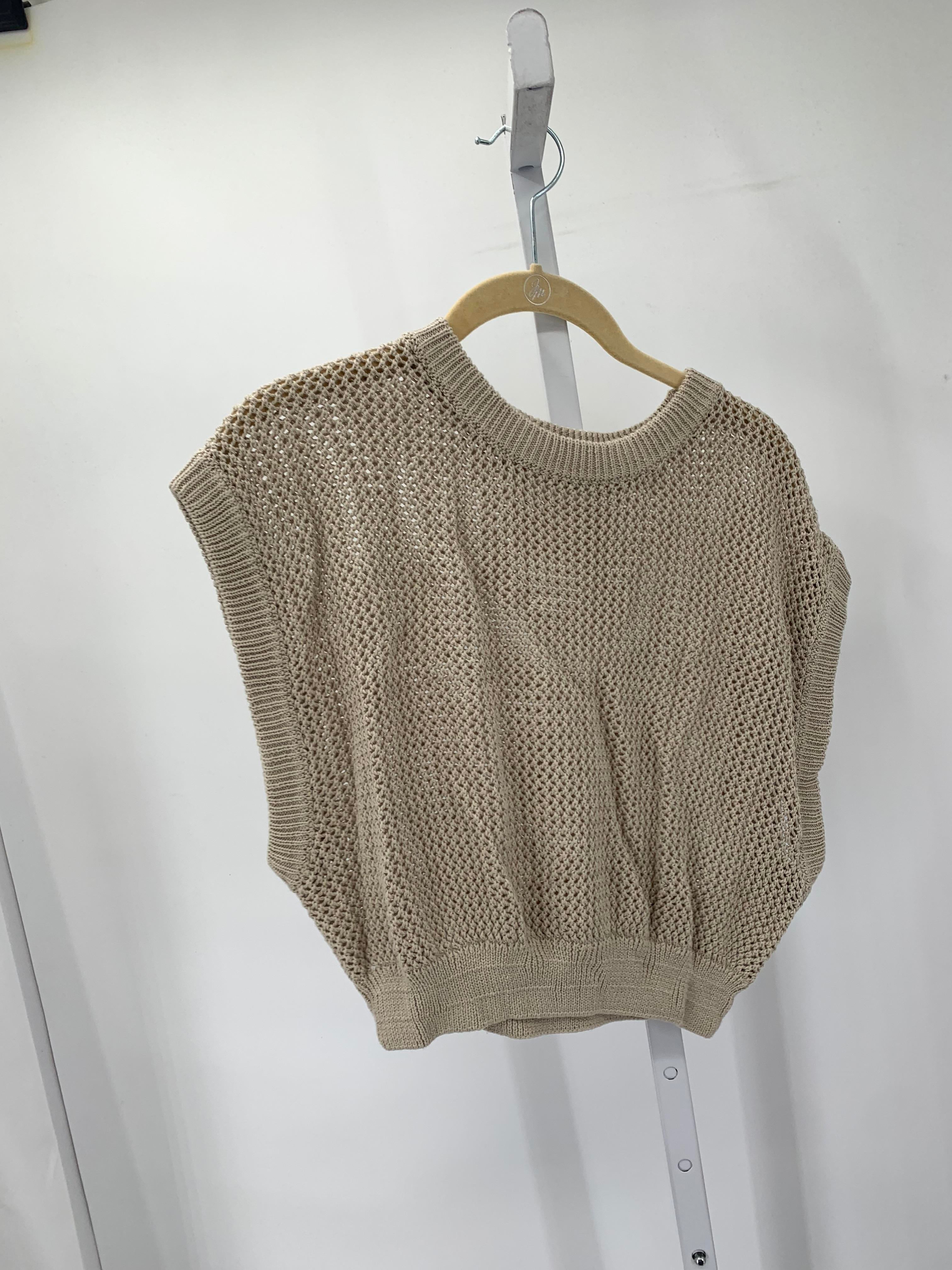 Size Small Juniors Short Sleeve Sweater