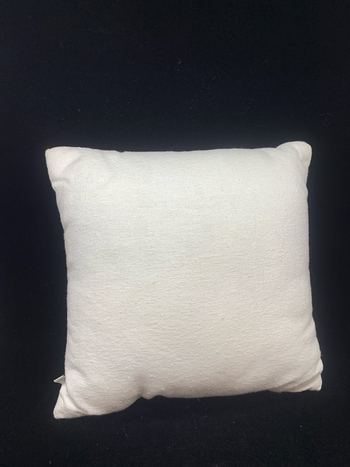 MERRY CHRISTMAS PILLOW.