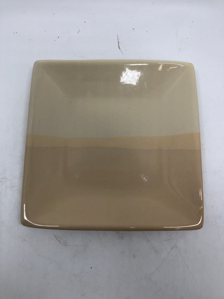 TAN GLAZED TWO TONE SQUARE DISH.