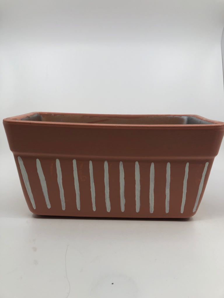 RECTANGLE TERRA COTTA PAINTED PLANTER.