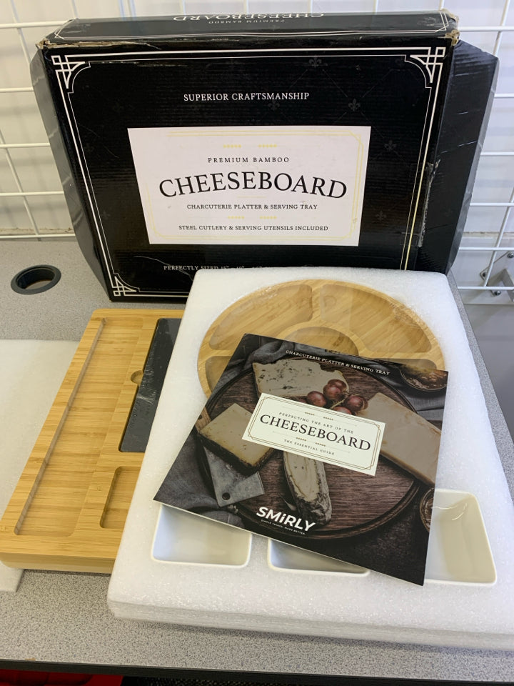 NIB CHEESEBOARD CHARCUTERIE PLATTER & SERVING TRAY SMIRLY.