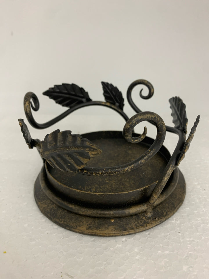 DISTRESSED LEAVES SCROLL METAL PILLAR CANDLE HOLDER.