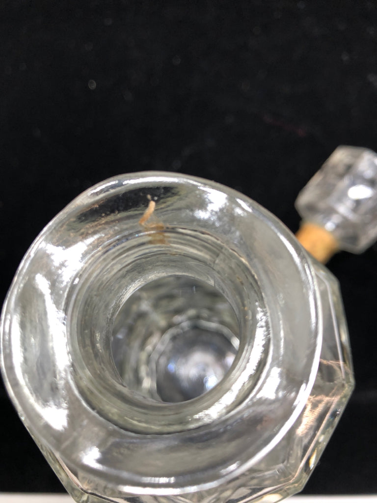 SQUARE DETAILED CLEAR  GLASS DECANTER.
