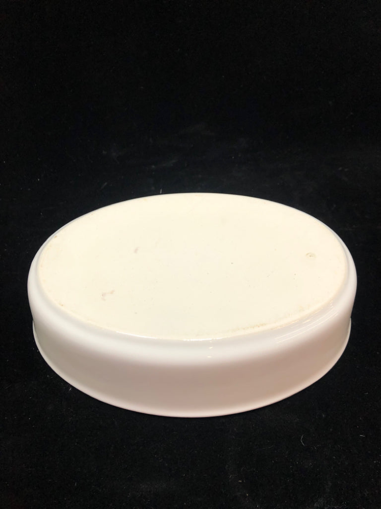 WHITE OVAL CASSEROLE DISH.