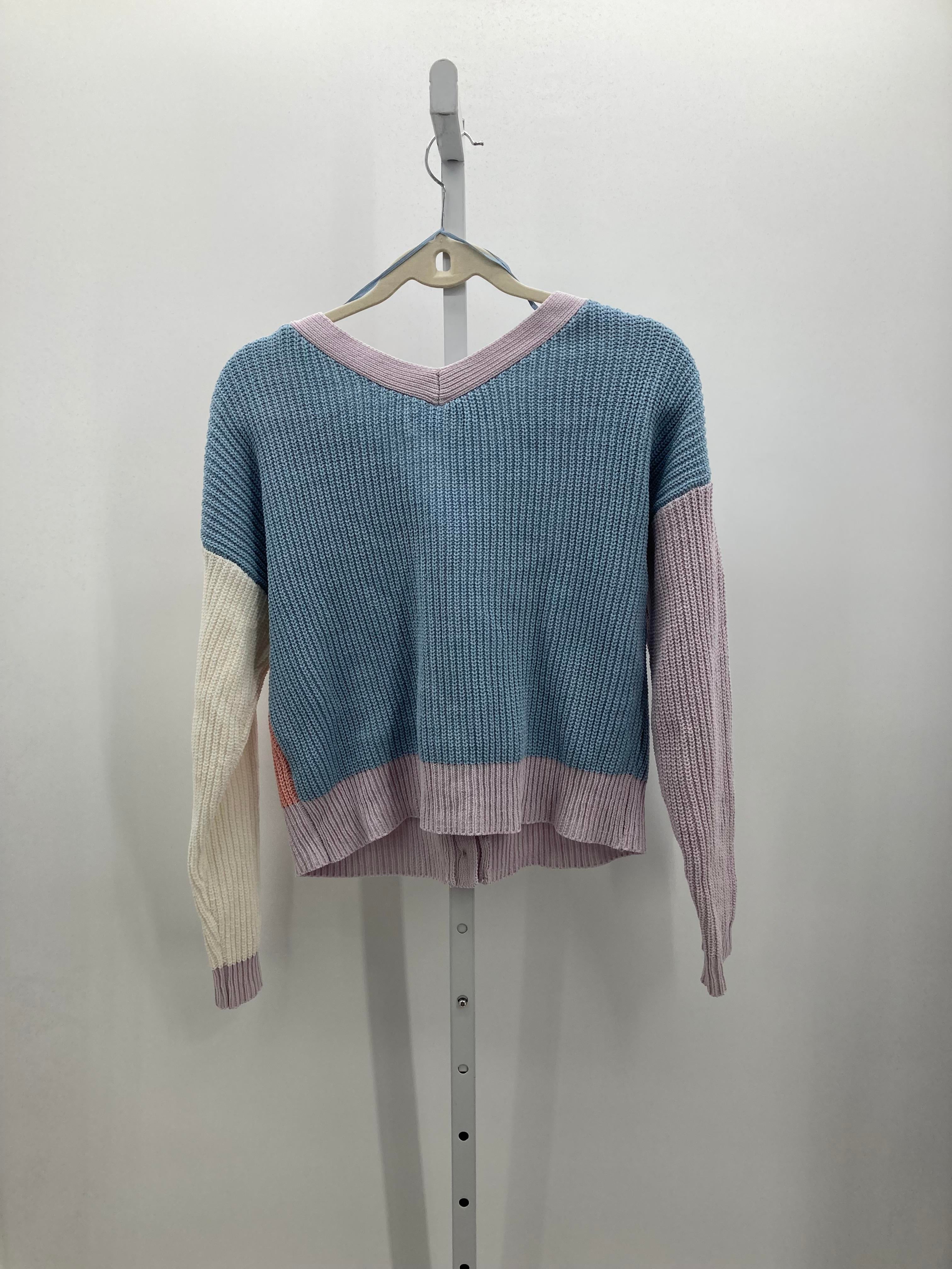 moon & madison Size Medium Juniors Long Sleeve Sweater