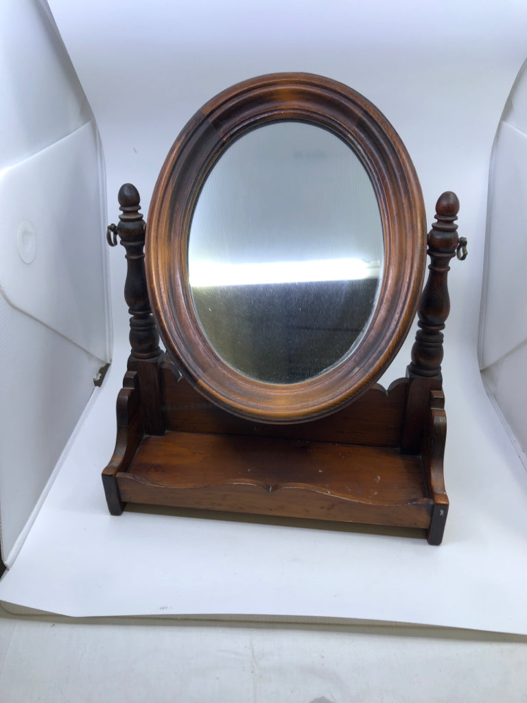 DK WOOD DRESSER TOP MIRROR W/SHELF.
