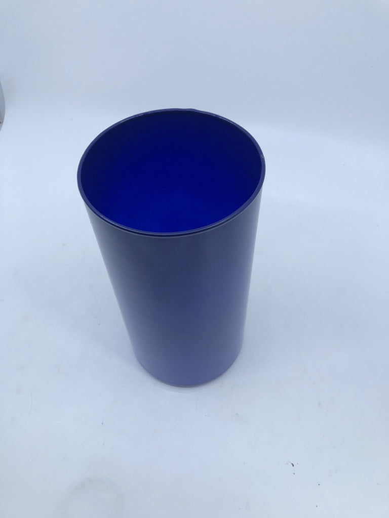 BLUE CYLINDER VASE.