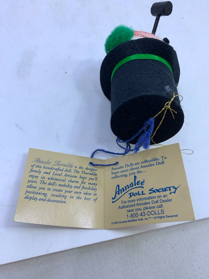 ANNALEE SNOWMAN HEAD ORNAMENT.