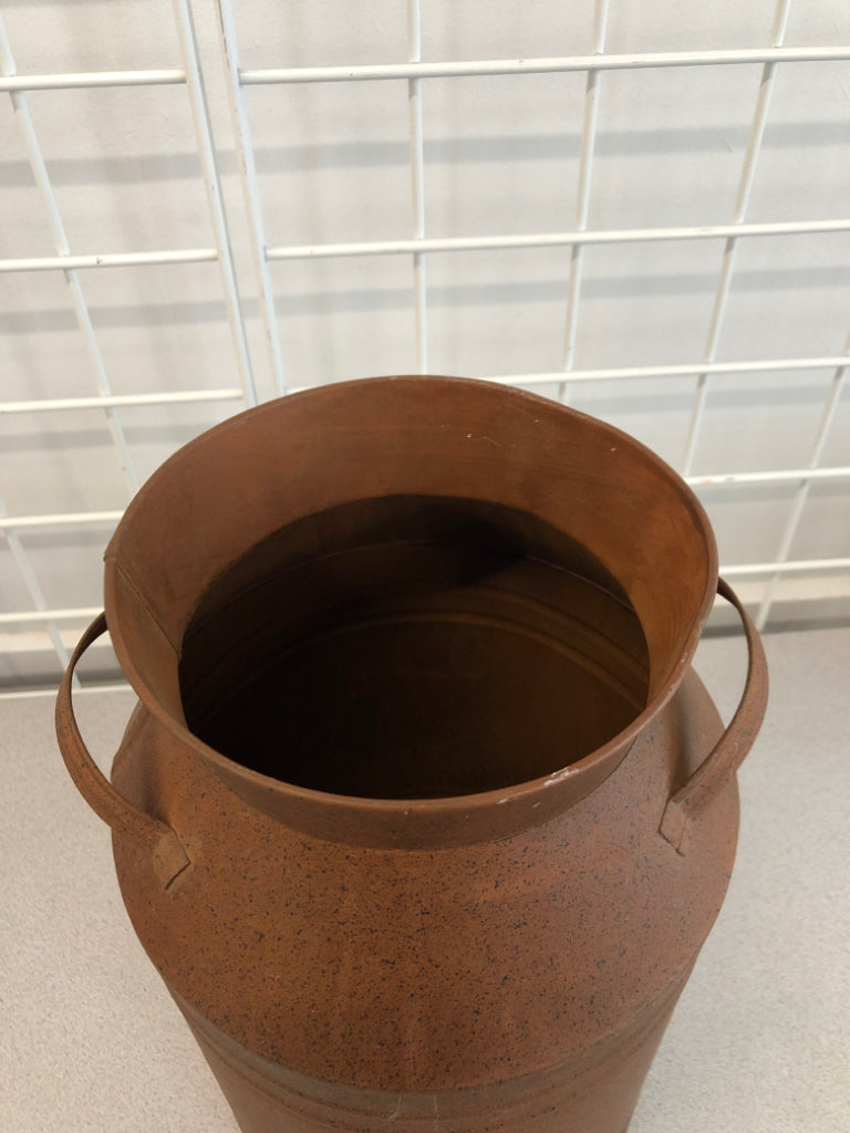 RUSTIC BRONZE-COLORED METAL MILK JUG.