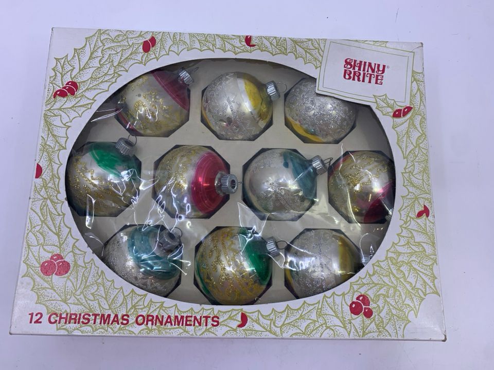 VTG SHINY BRITTE GLASS ORNAMENTS IN BOX.